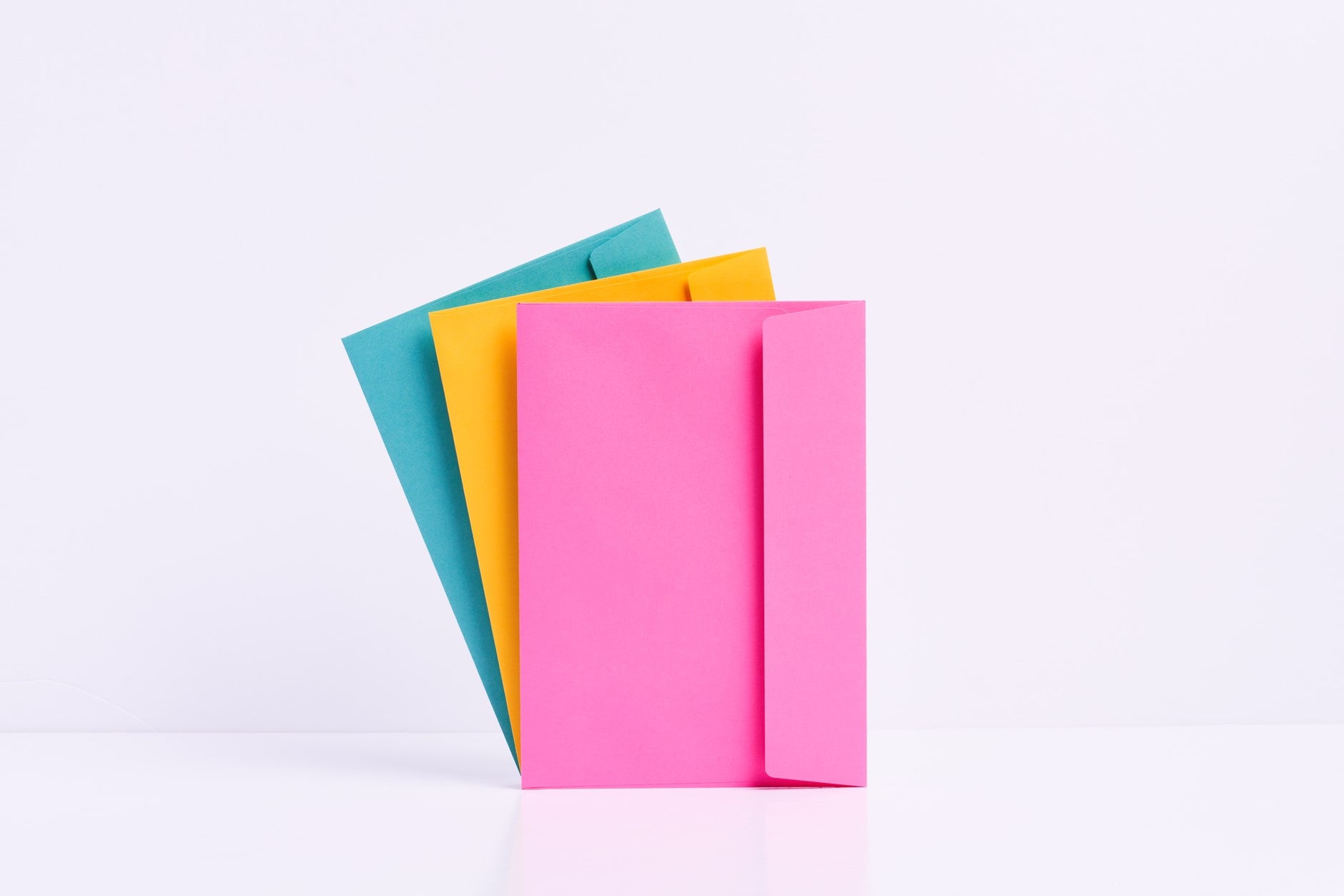 Colourful Connections: Unveiling the Visual Impact of Coloured Envelopes
